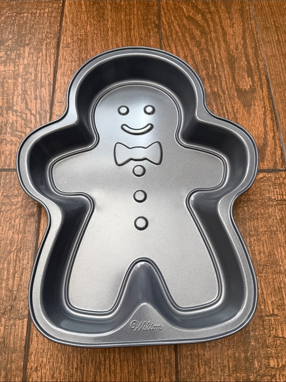 Wilton Gingerbread Man Baking Pan